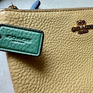 Coach Double Corner Zip Wristlet in Colorblock (RARE COACH style #2959)